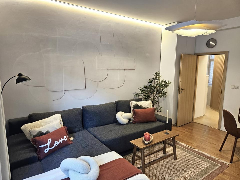 Top Location Old Town Apartment - Free Parking Apartment in Bratislava