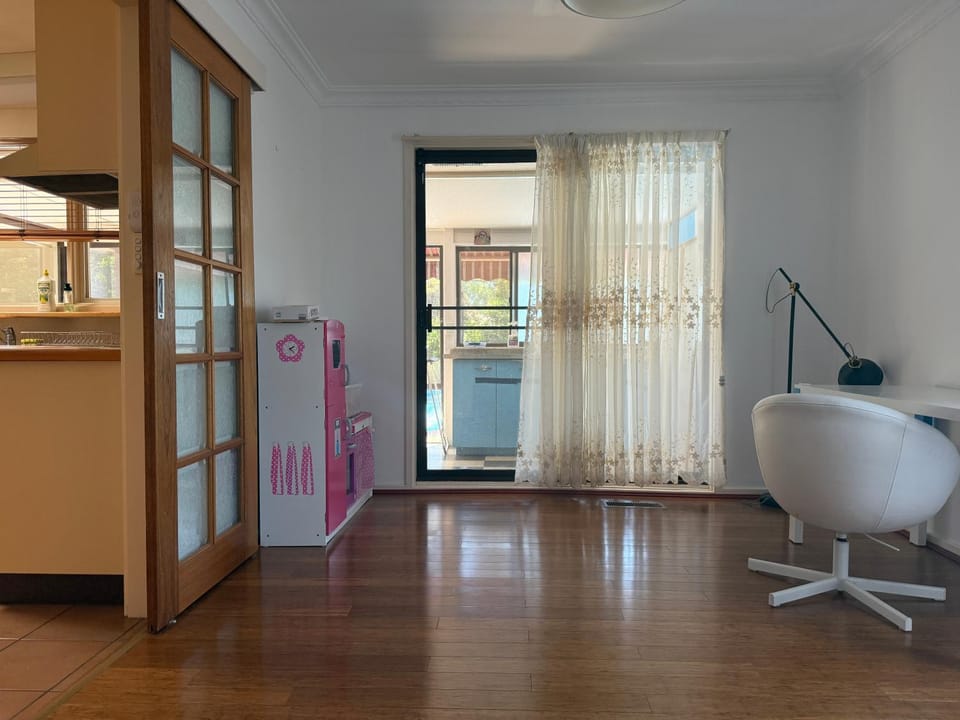 Hawker 4BR House House in Canberra