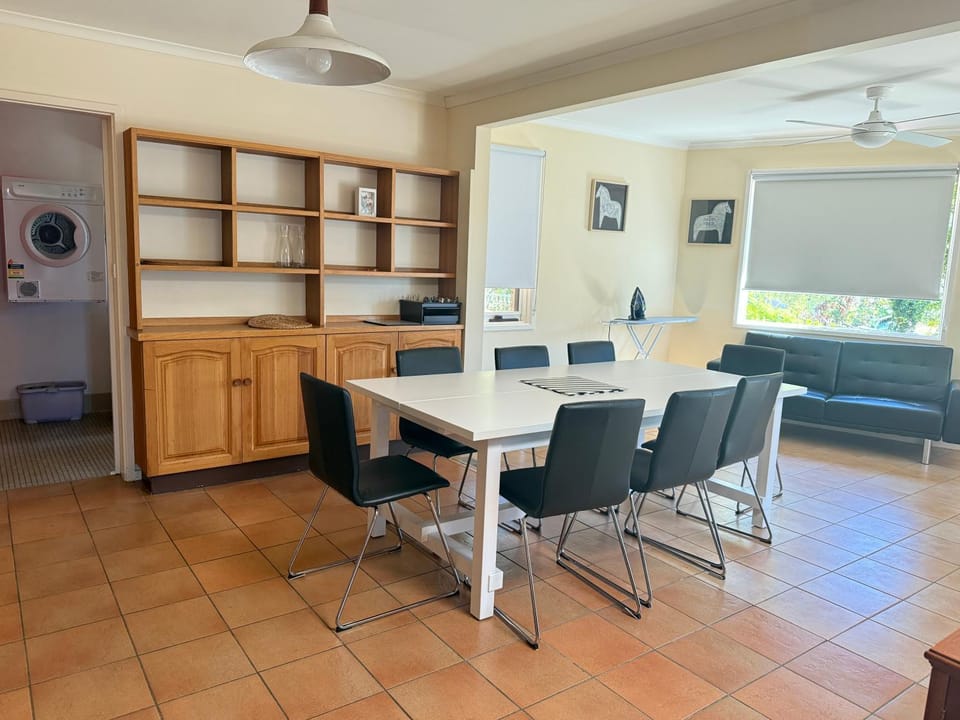 Hawker 4BR House House in Canberra