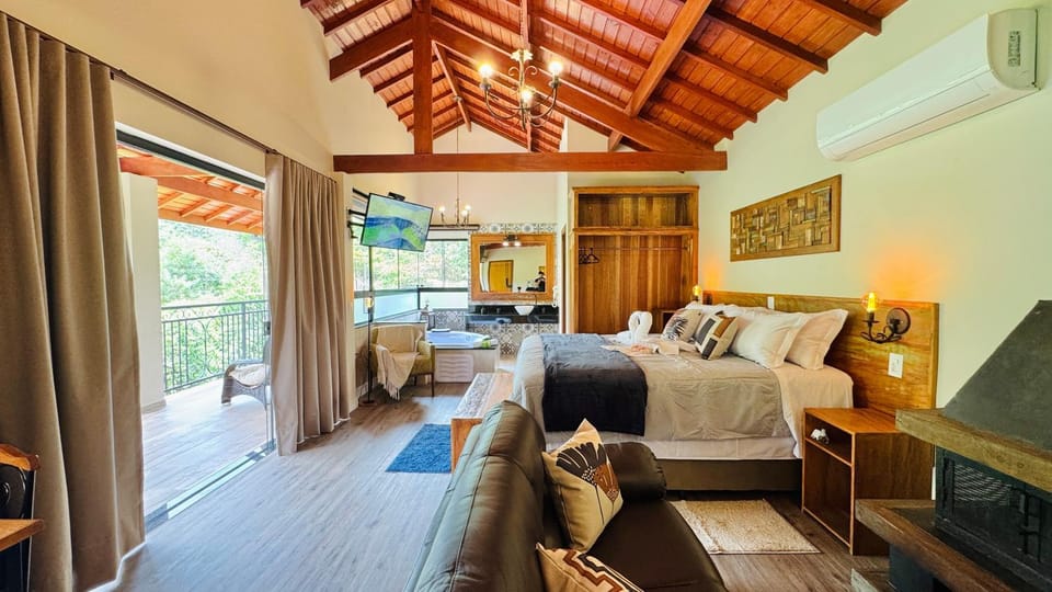 Bed, Living room, Photo of the whole room, Bedroom