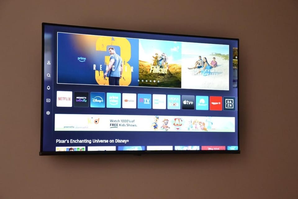 Communal lounge/ TV room, TV and multimedia, Evening entertainment