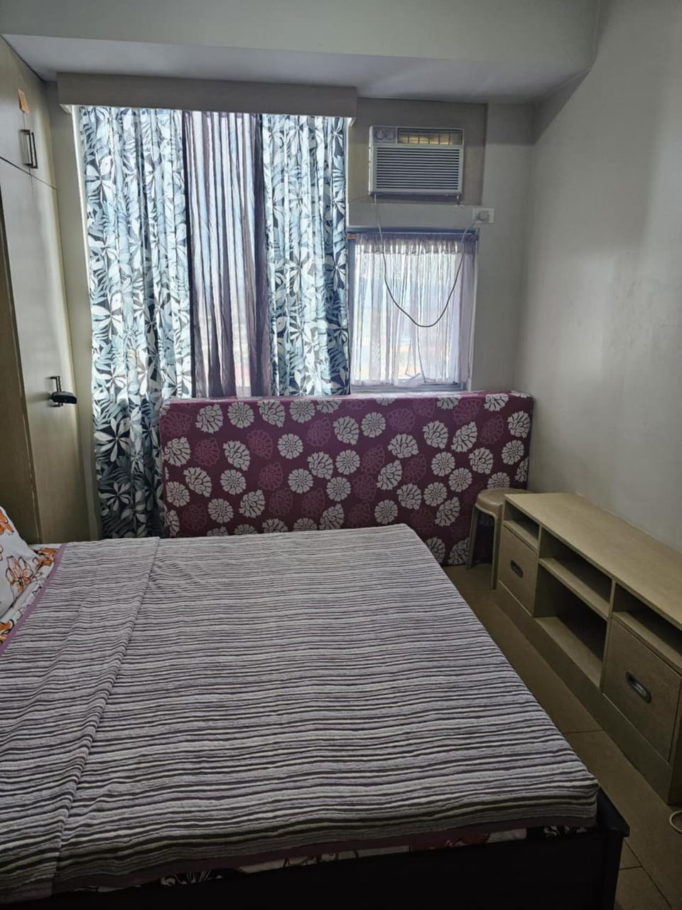 Unit 14E Tower D, 1BR Unit- Manhattan Heights Cubao Apartment in Pasig