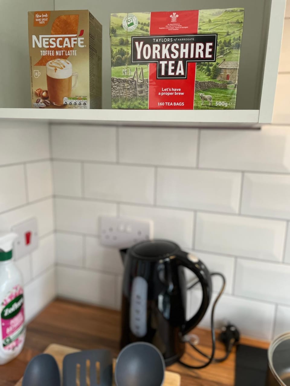 Coffee/tea facilities, Kitchen or kitchenette