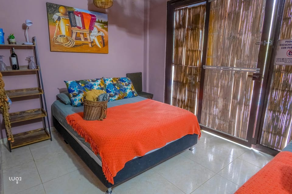 Property building, Bed, Photo of the whole room, Bedroom