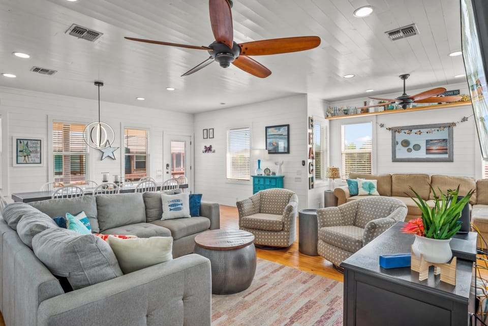 No Regrets PET FRIENDLY House in Port Aransas