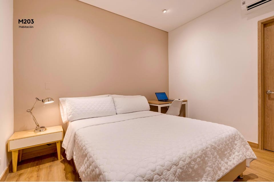 Bed, Photo of the whole room, Bedroom, air conditioner
