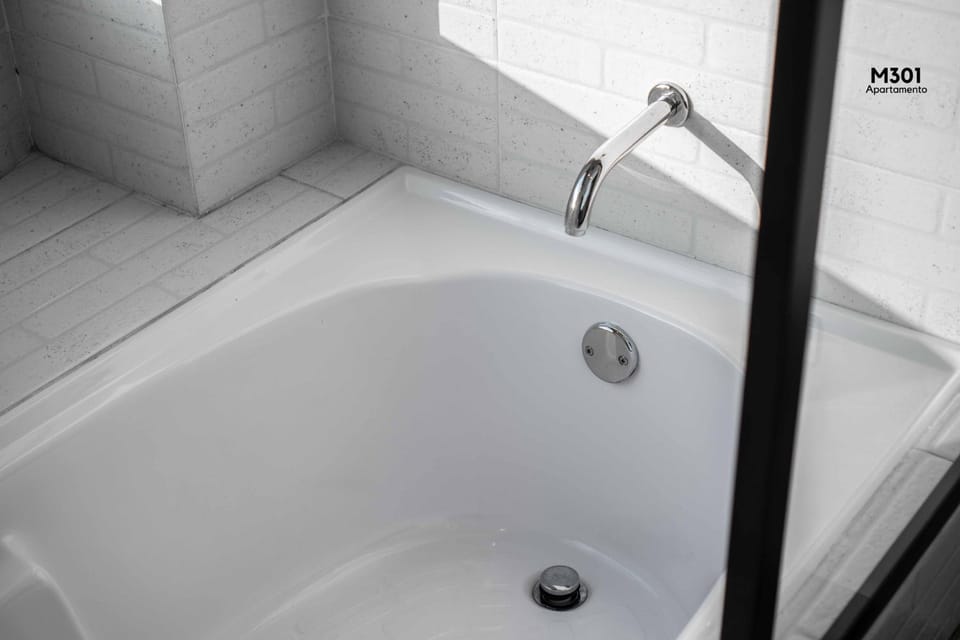 Bathroom, Bath