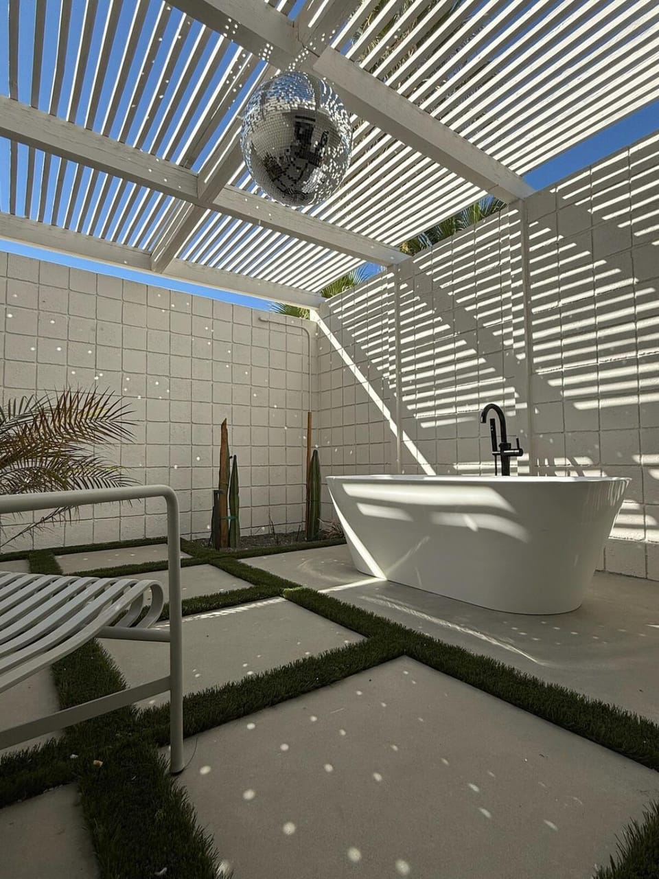 Aerhaus - Mid-Century Oasis Villa in Palm Springs