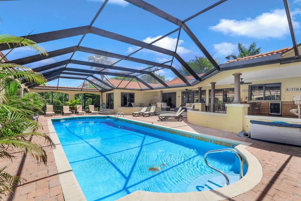 Pool view, Swimming pool