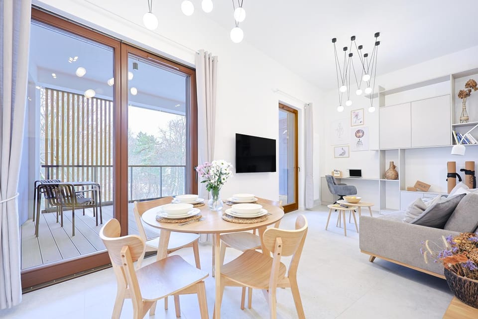 TV and multimedia, Balcony/Terrace, Living room, Seating area, Dining area, Evening entertainment