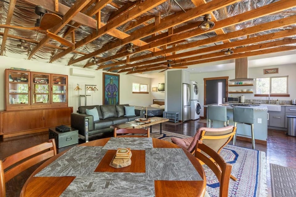 Alta Peak Penzion House in Three Rivers