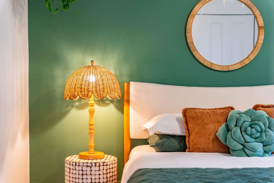 Raleigh's Most Wanted - Relax, Games, & Cozy Comfort House in Raleigh