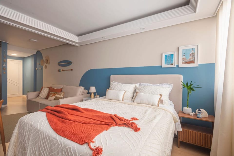 Bed, Living room, Bedroom