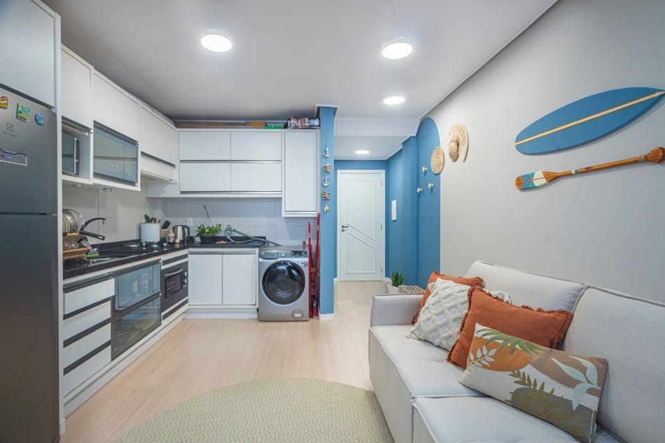 Kitchen or kitchenette, Living room, Seating area