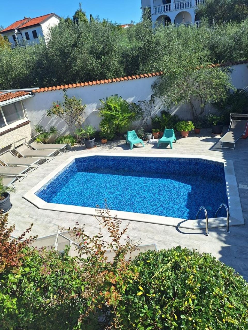 Day, Pool view, Swimming pool, sunbed