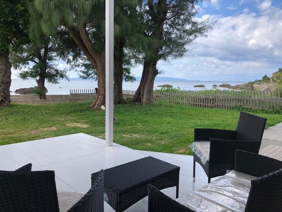 Property building, Day, Natural landscape, Garden, Garden view, Sea view