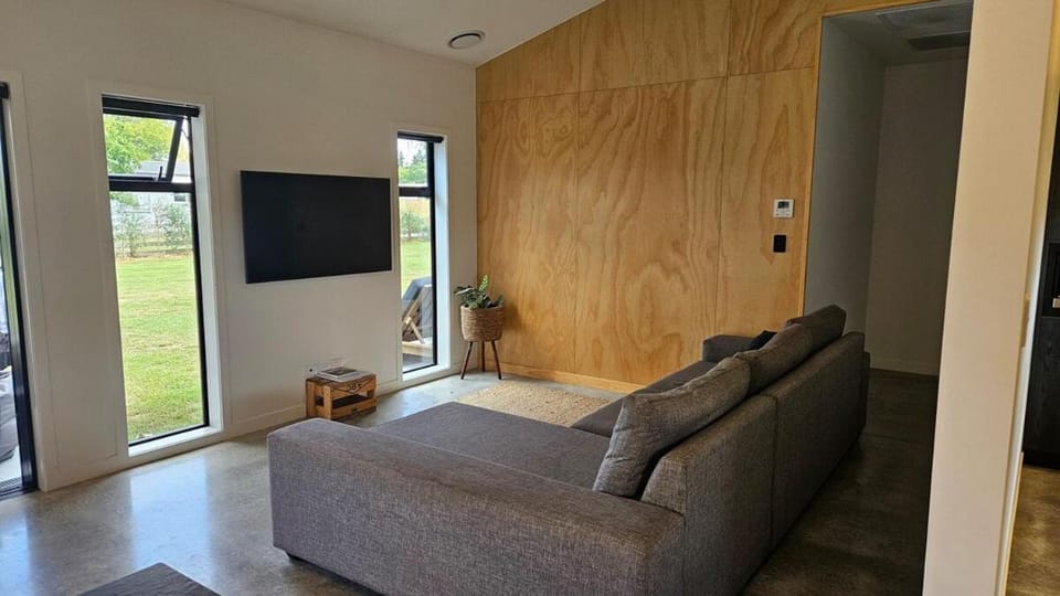 Pirongia Views House in Waikato