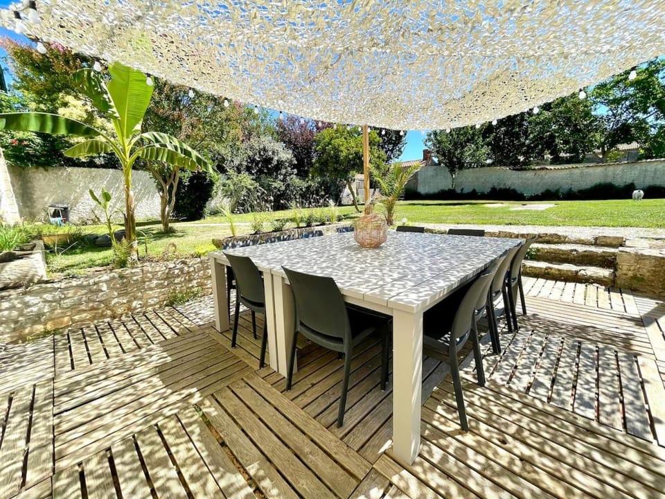 Garden, Dining area, Garden view