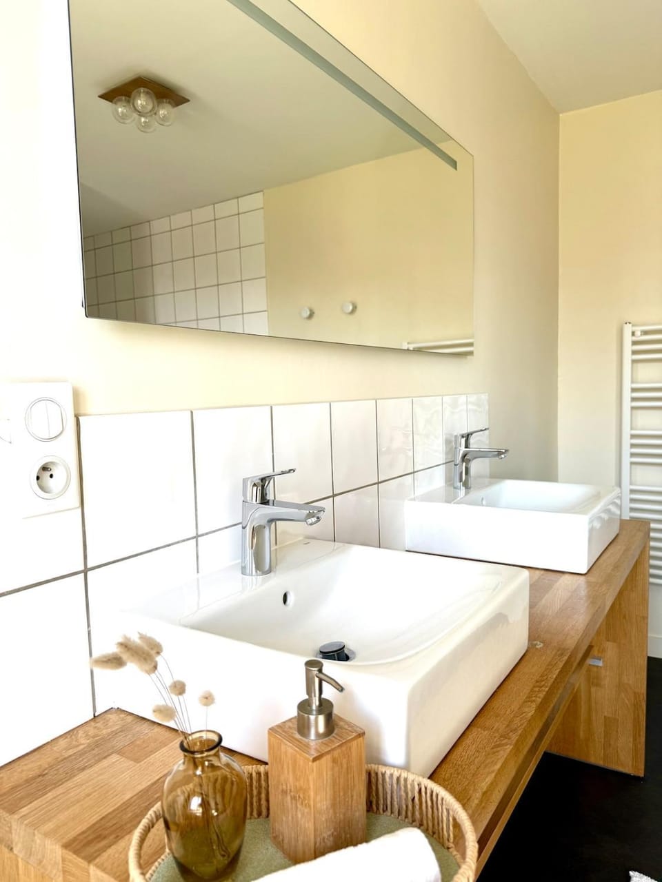 Bathroom, Bath, towels