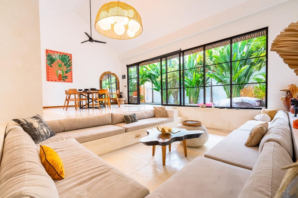 Living room, Seating area, kitchen