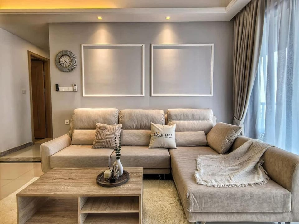 R&F Princess Cove 2, 3BR, Sea View, JB CIQ, by Good Life Homestay House in Johor Bahru