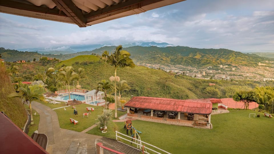Day, Bird's eye view, Garden, Mountain view, Pool view