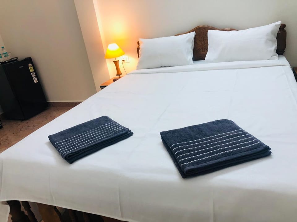 Nelis Guest House Bed and Breakfast in Goa, India