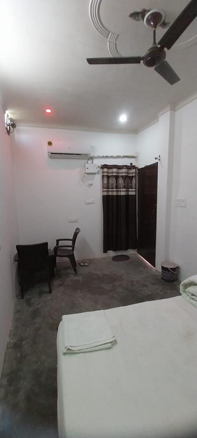 Nishad Palace Guest House Lucknow Bed and Breakfast in Nepal