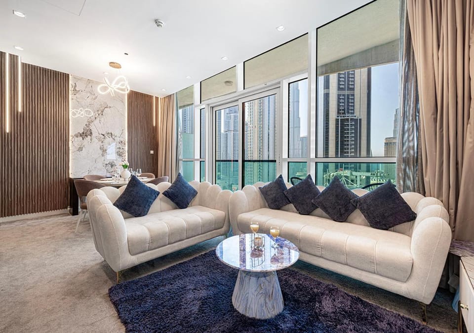 Nice 2 Bedroom Apartment! 5 Minute walk to Dubai Mall! Burj Khalifa View! Apartment in Dubai