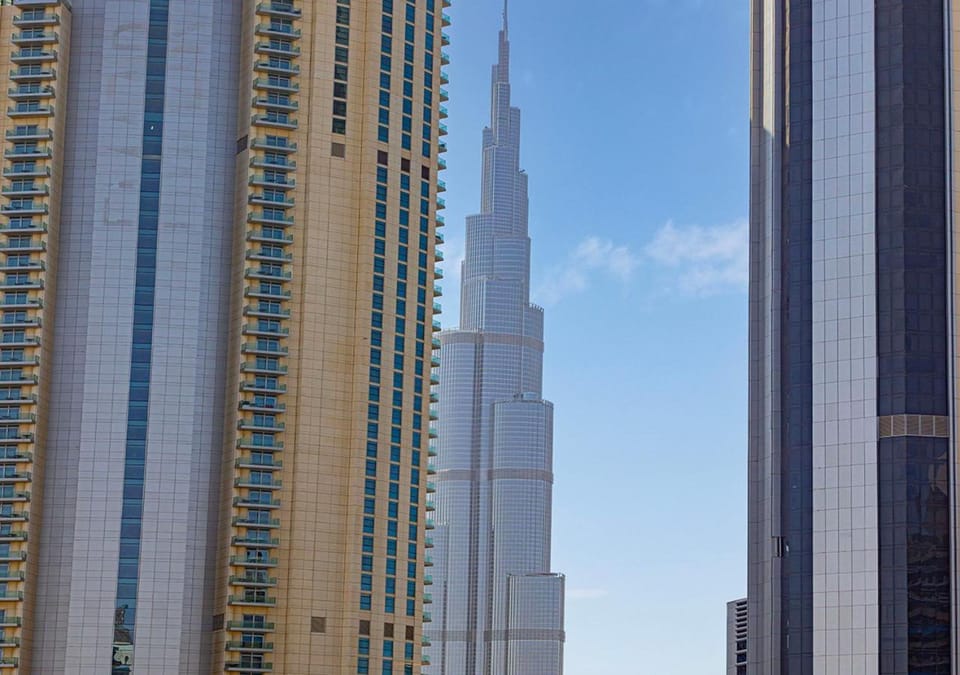 Nice 2 Bedroom Apartment! 5 Minute walk to Dubai Mall! Burj Khalifa View! Apartment in Dubai
