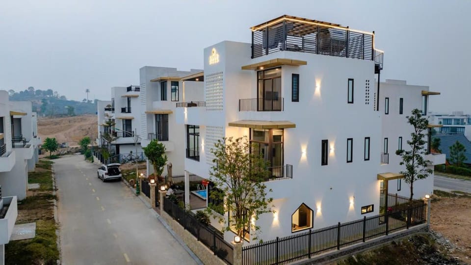 Biệt Thự Có Hồ Bơi Riêng Villa in Laos