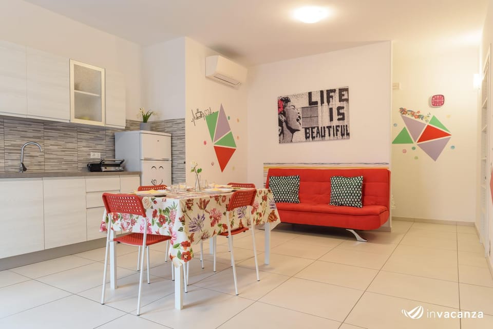 Kitchen or kitchenette, Living room, Dining area