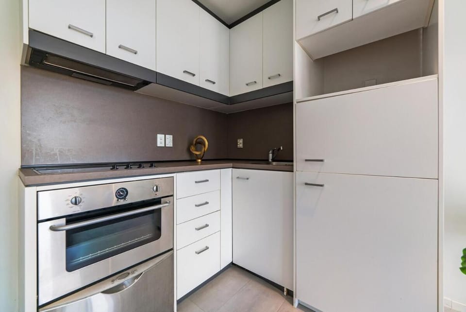 Sunset Studio at Eden Crescent E111 Apartment in Auckland