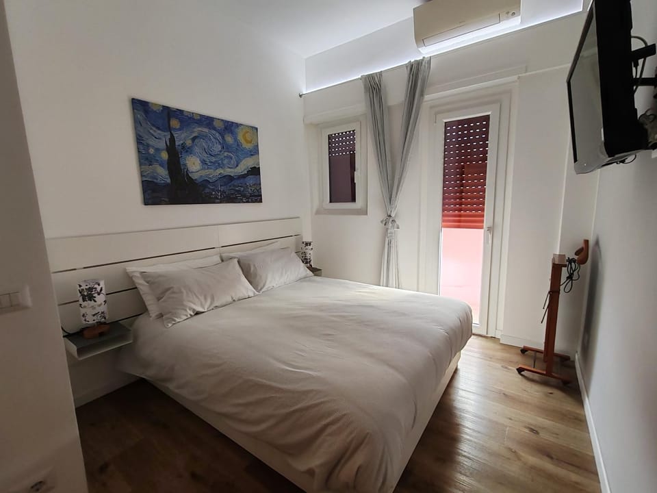 TV and multimedia, Balcony/Terrace, Bedroom, flat iron, trouser press, wardrobe, air conditioner