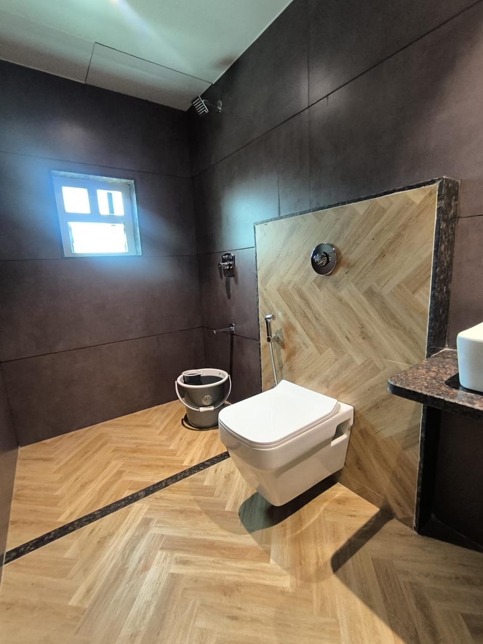 Bathroom, towels