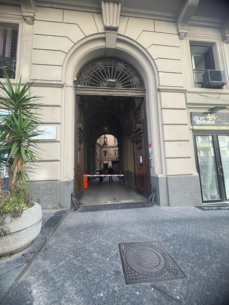 Facade/entrance