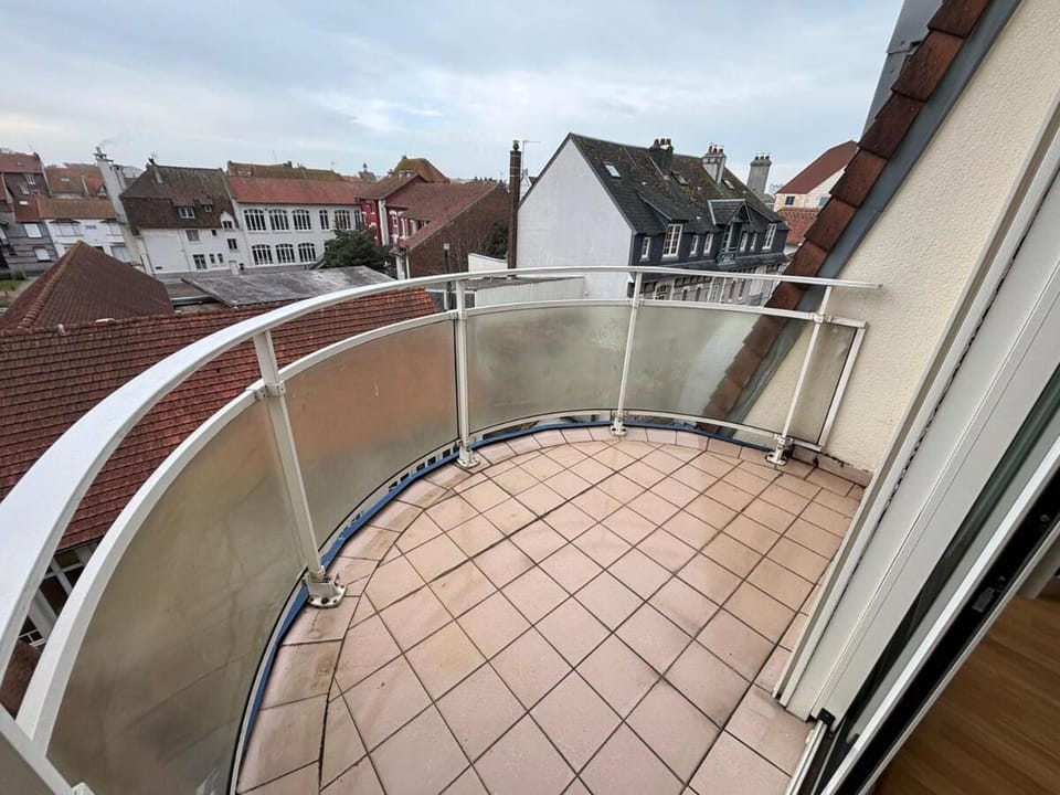 Property building, View (from property/room), Balcony/Terrace