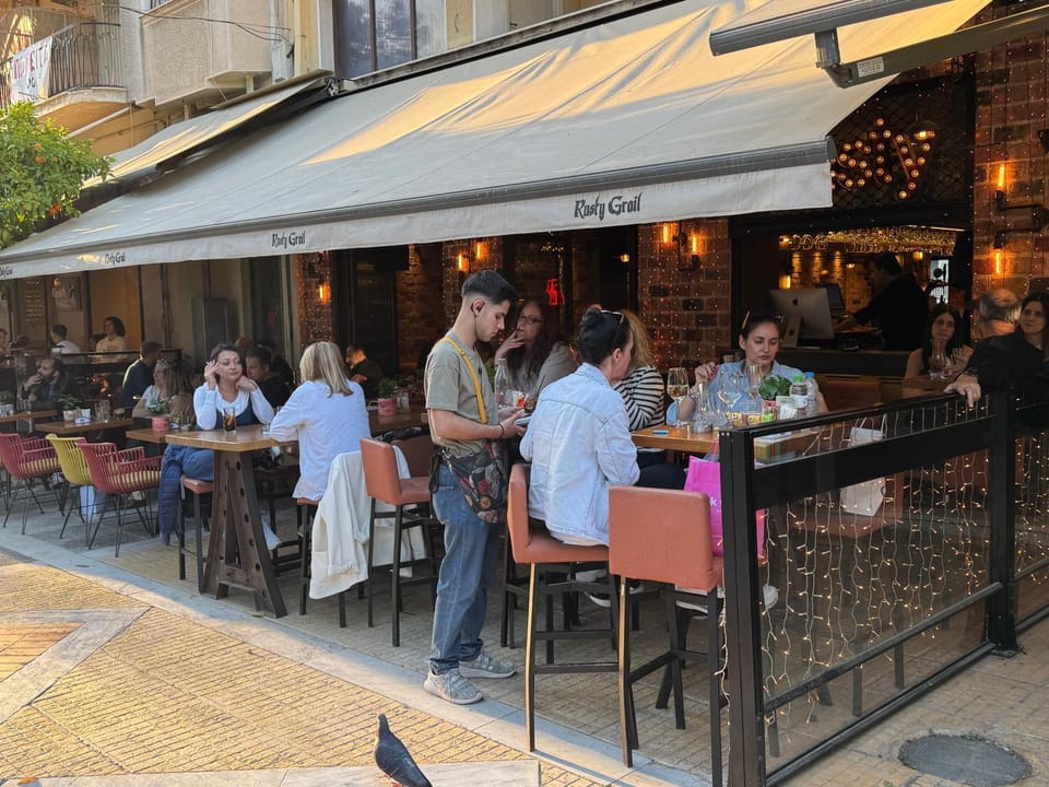 Restaurant/places to eat, Food and drinks, Food, Guests, group of guests