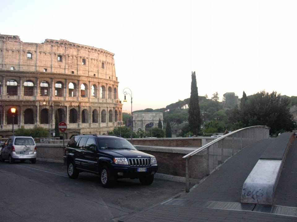 Neighbourhood, Landmark view