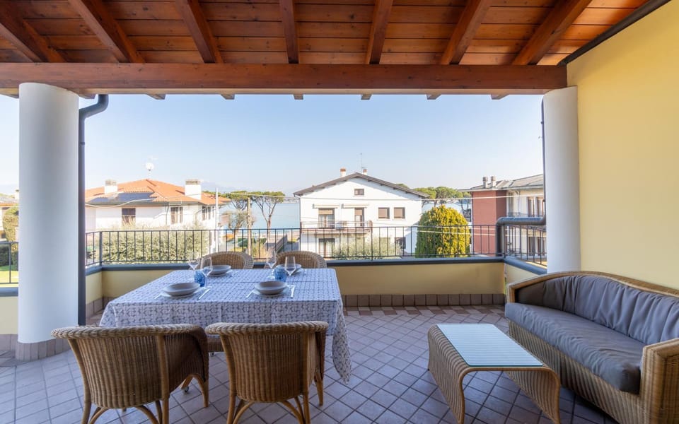 Property building, View (from property/room), Balcony/Terrace, Dining area