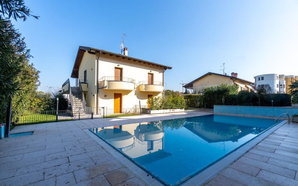 Property building, Swimming pool