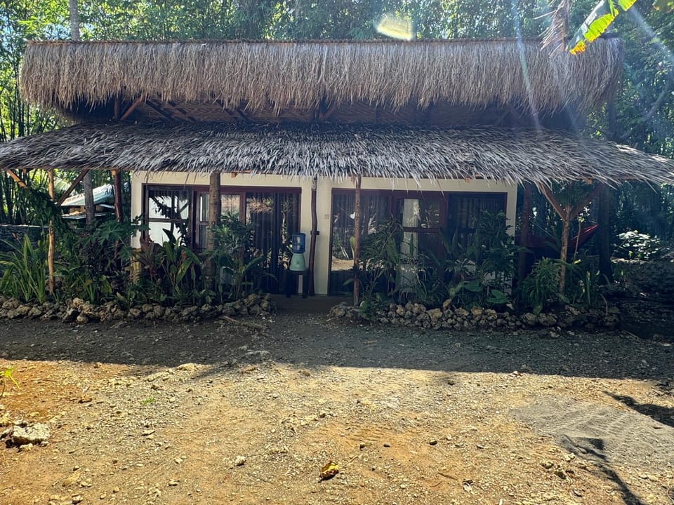 NUTMEG Cottage Siargao- Private room Bed and Breakfast in General Luna