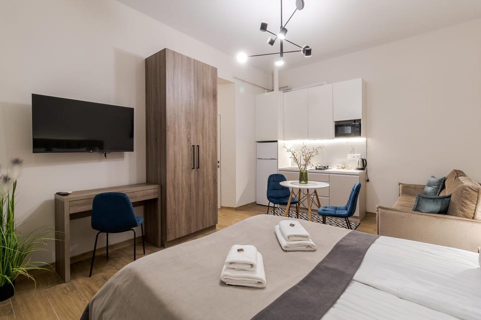 Bed, Kitchen or kitchenette, Photo of the whole room, Bedroom