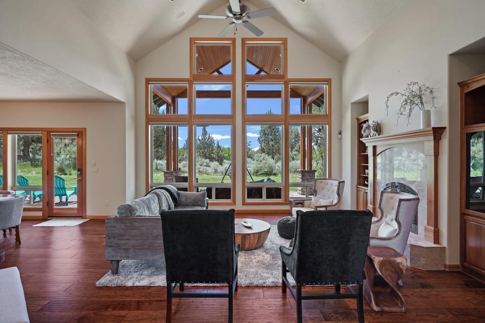 Dara Oaks 5br 3 5bath House in Bend