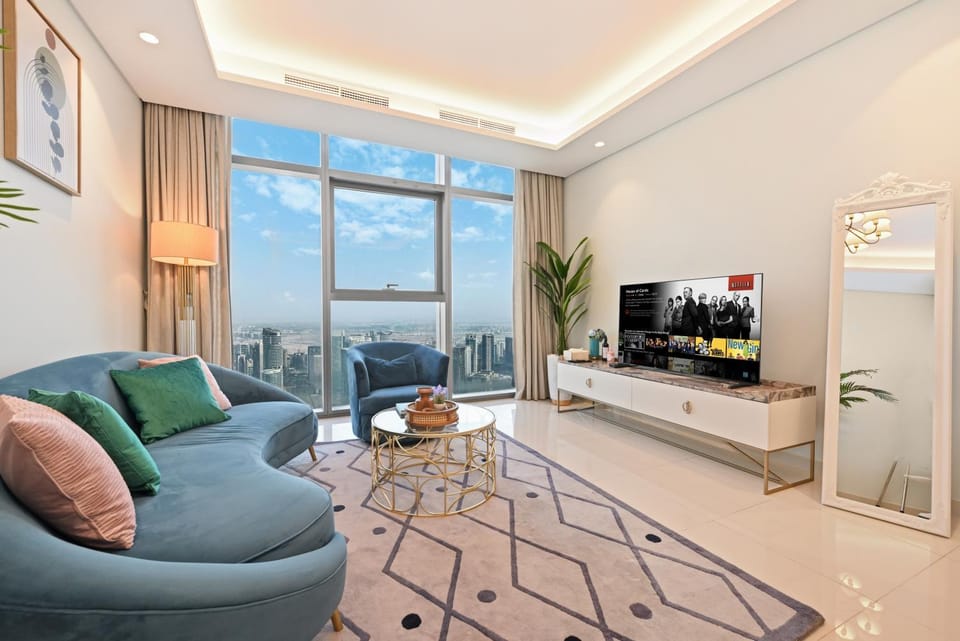 TV and multimedia, Living room, Seating area, Evening entertainment