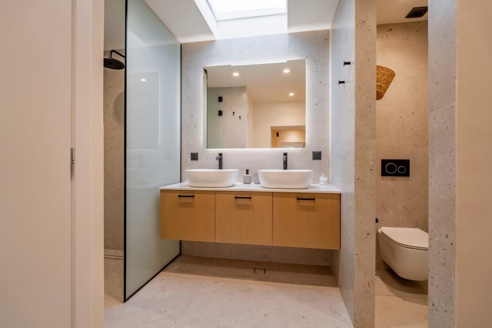 Shower, Toilet, Bathroom