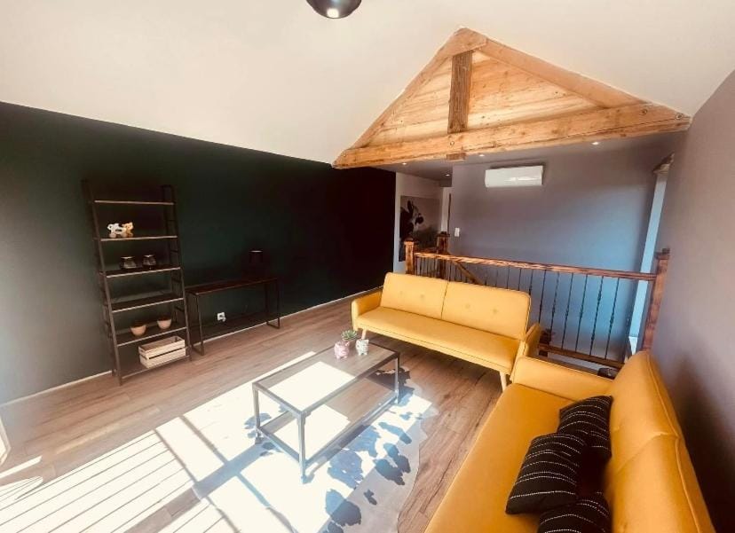 La cour de Ferme House in Saarland, 66, Germany