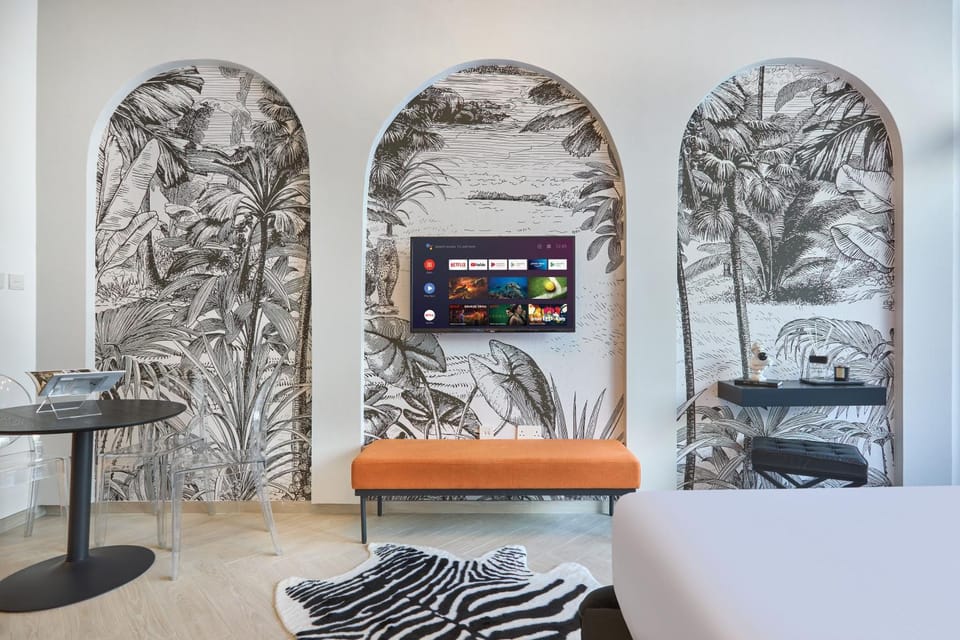 Stylish Studio Retreat Modern Stay in JVC Apartment in Dubai