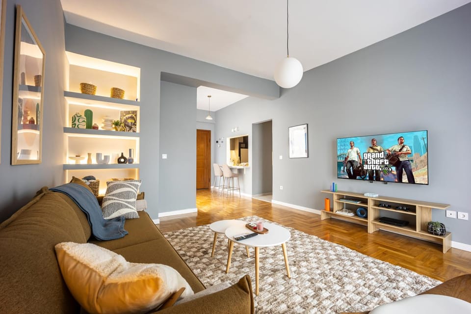 Communal lounge/ TV room, TV and multimedia, Living room, Seating area, Evening entertainment