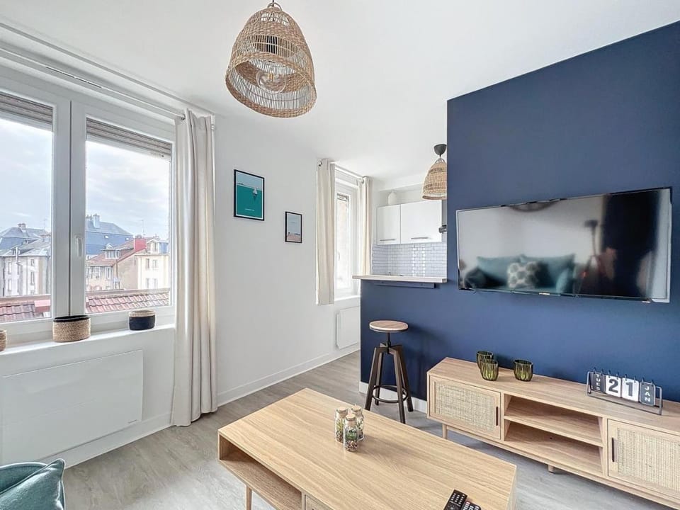 TV and multimedia, Living room
